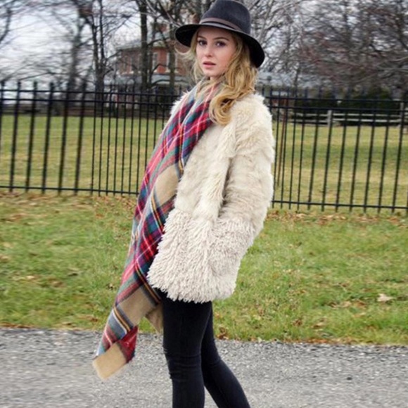 💥 SALE Classic Tartan Plush Plaid Blanket Scarf - Picture 5 of 8